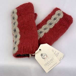 French Knot Mohar Hand-warmer